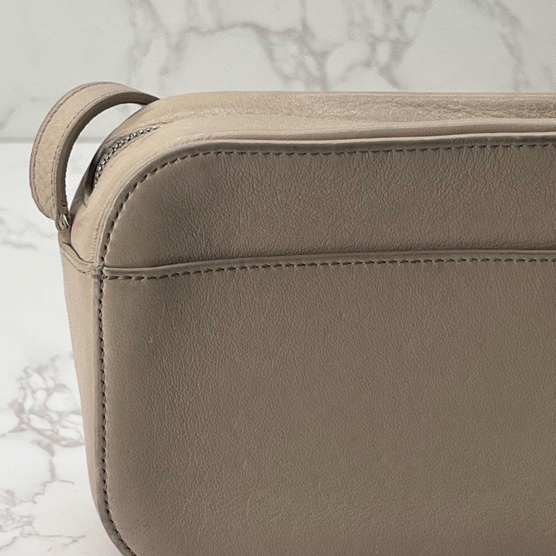 香緹國際精品 829 巴黎世家 奶茶色 相機包-8