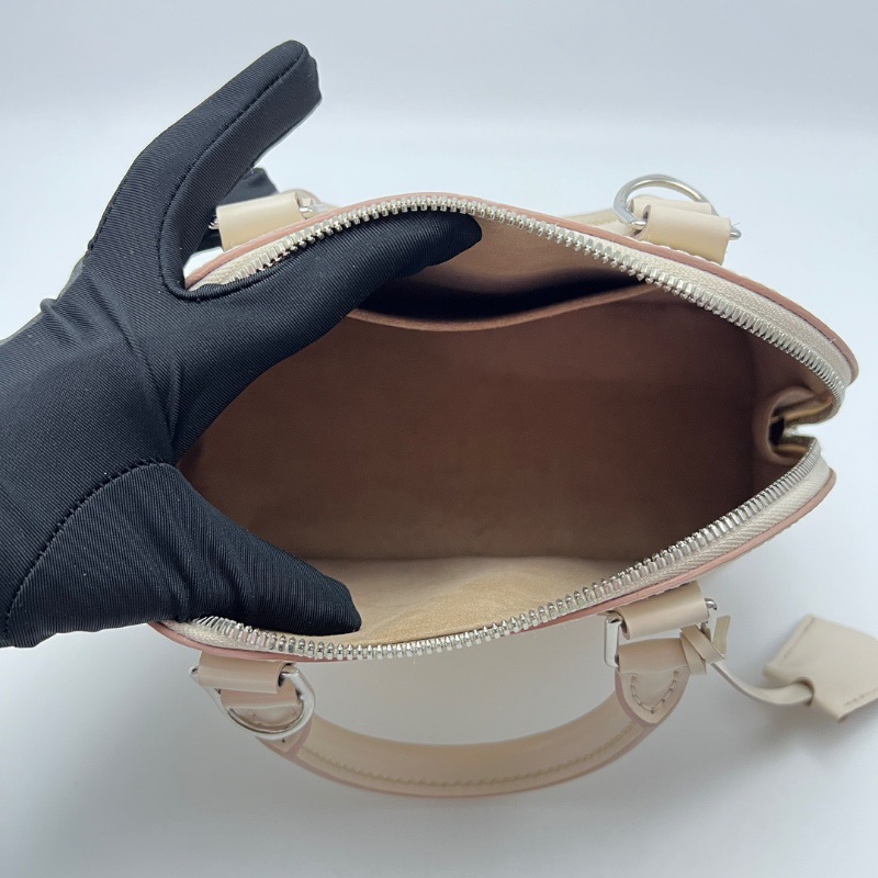 LV 水波紋貝殼包銀扣 Alma BB手提肩背斜背包芯片款23*18*11 98新配件鑰匙塵袋-2