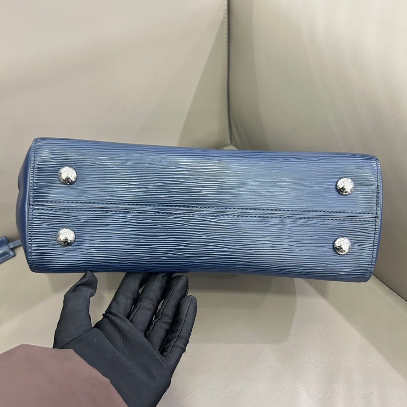 LV Cluny藍色水波紋手提包 30*22 98新配件塵袋-4