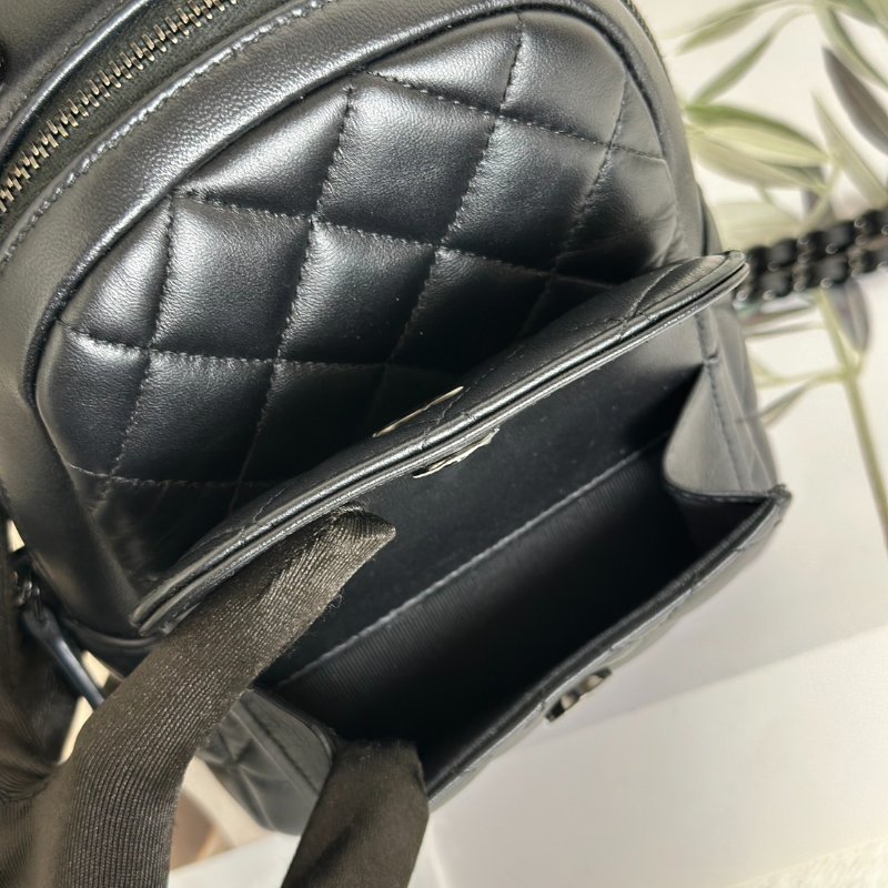 CHANEL 25P羊皮迷你後背包 - So black-5