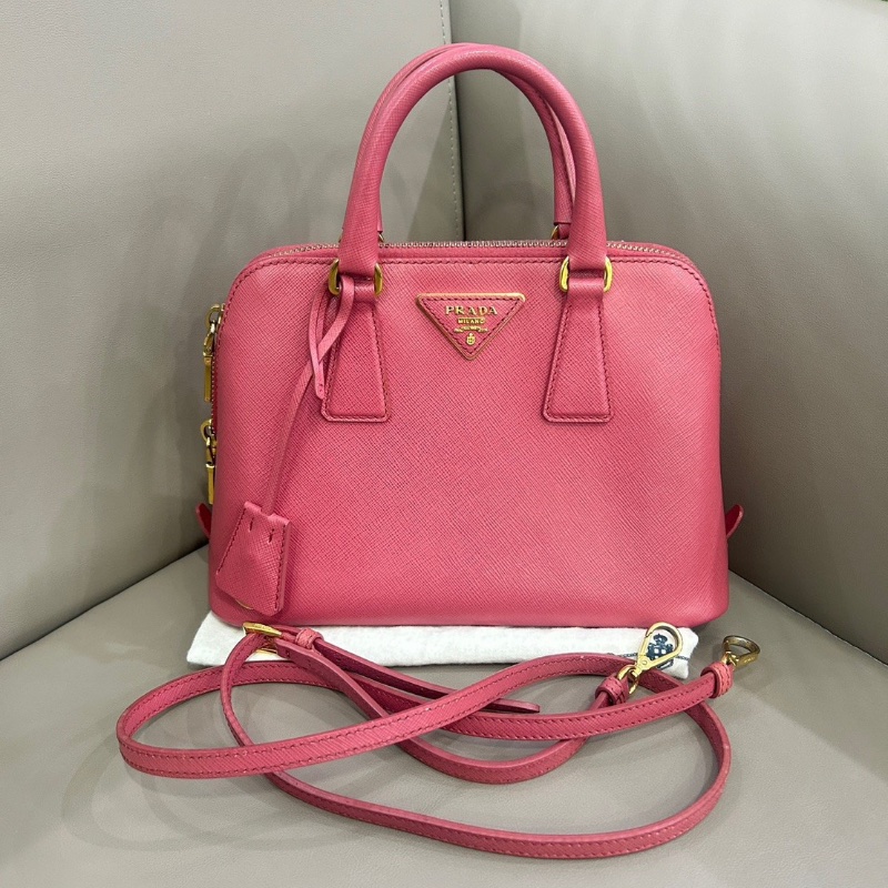 Prada 經典貝殼包手提包 粉色斜背包25.5*17.5cm   98新配件塵袋-1