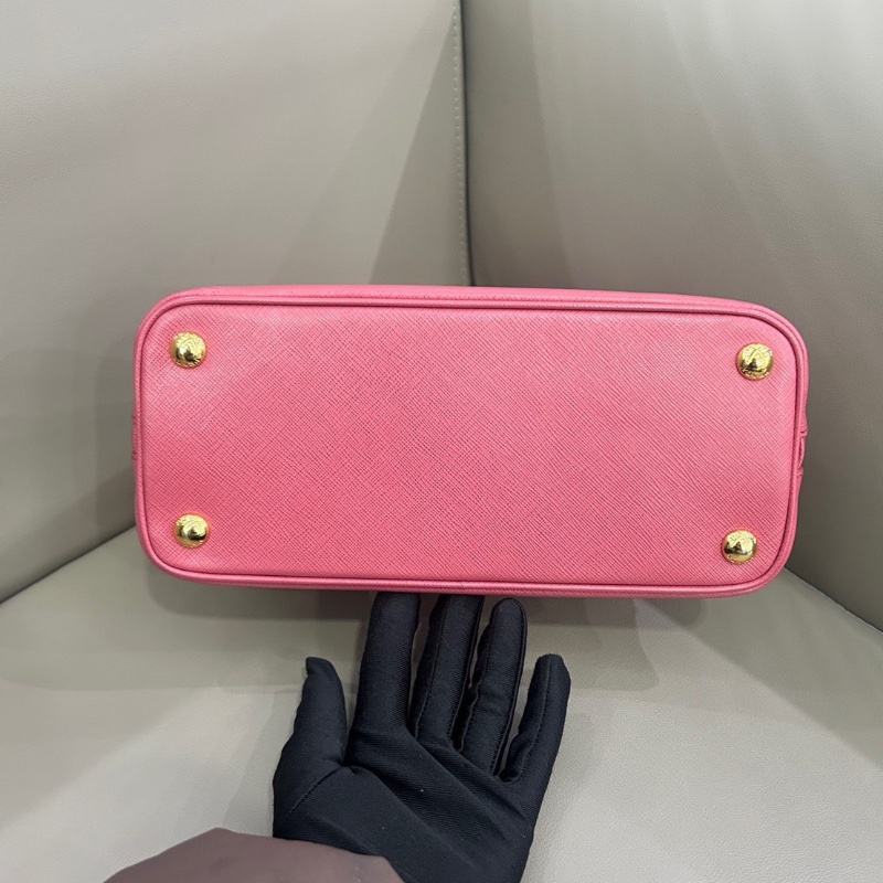 Prada 經典貝殼包手提包 粉色斜背包25.5*17.5cm   98新配件塵袋-5