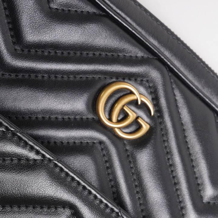 Gucci GG Marmont 皮革斜背包+手拿包+零錢包 一組3個-21