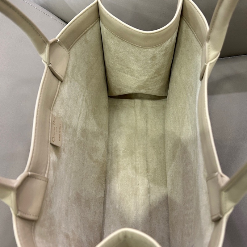 DIOR 全皮托特Book tote中號奶茶色 36*26*18cm 98新配件塵袋-2