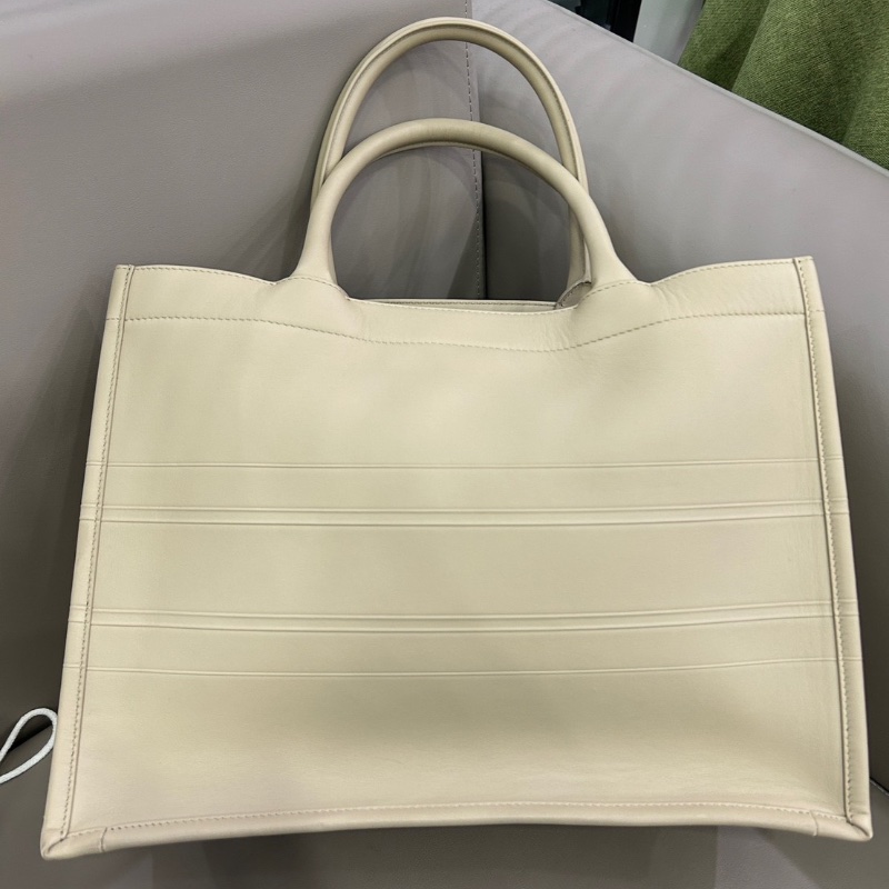 DIOR 全皮托特Book tote中號奶茶色 36*26*18cm 98新配件塵袋-7