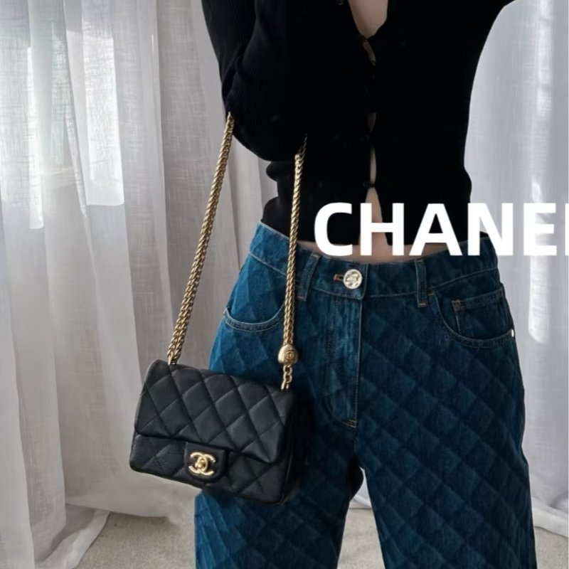 CHANEL 愛心調節釦口蓋包 20 - 羊皮黑金-11