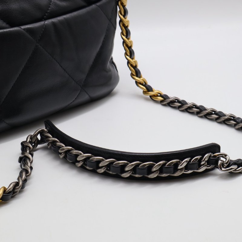 CHANEL 19 Bag 菱格紋羊皮手提肩背包 26 - 黑金30開-16