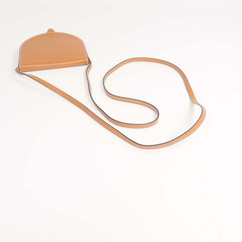 LOEWE 牛皮皮革Mini Heel Pouch肩背袋-4
