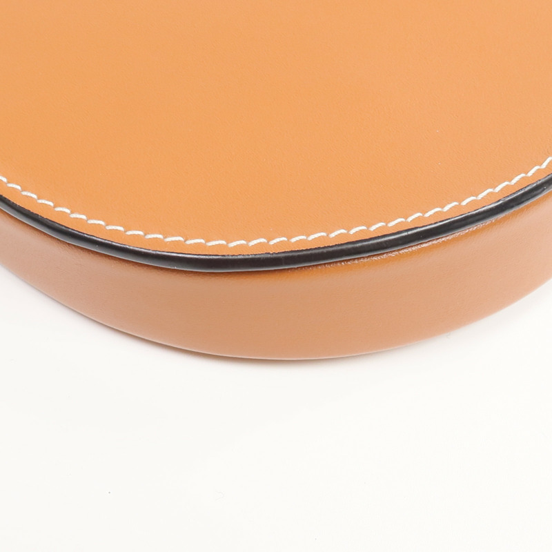 LOEWE 牛皮皮革Mini Heel Pouch肩背袋-6