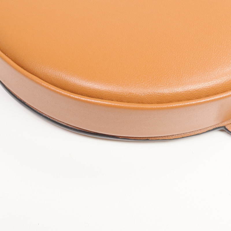 LOEWE 牛皮皮革Mini Heel Pouch肩背袋-8