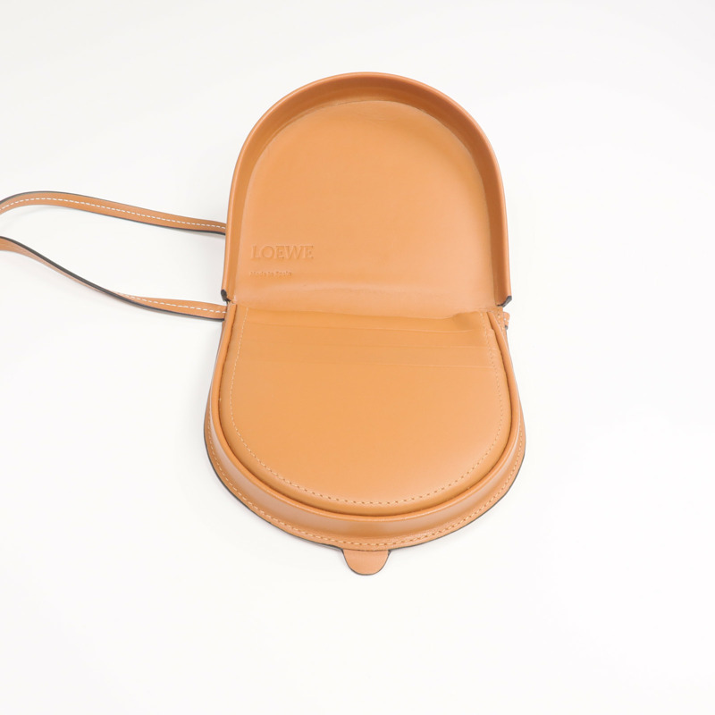 LOEWE 牛皮皮革Mini Heel Pouch肩背袋-10