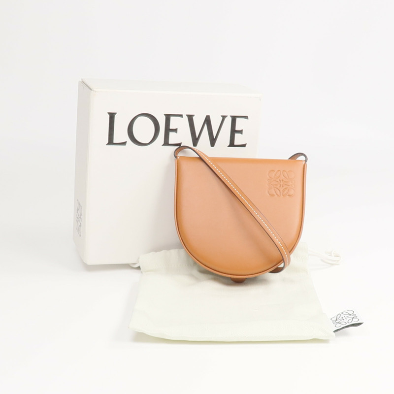 LOEWE 牛皮皮革Mini Heel Pouch肩背袋-15