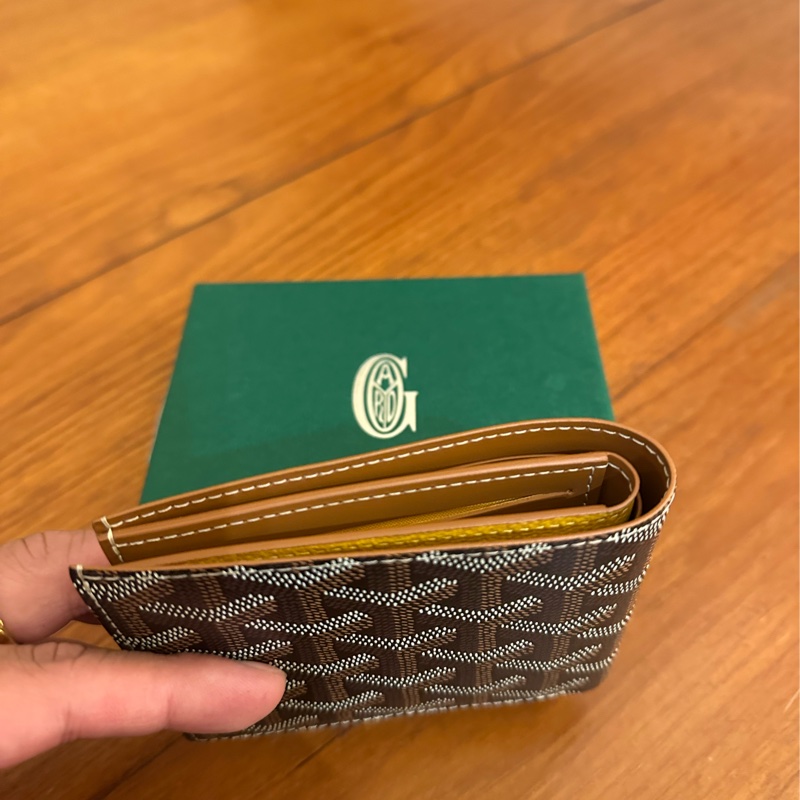 GOYARD咖花紋對開短夾-2