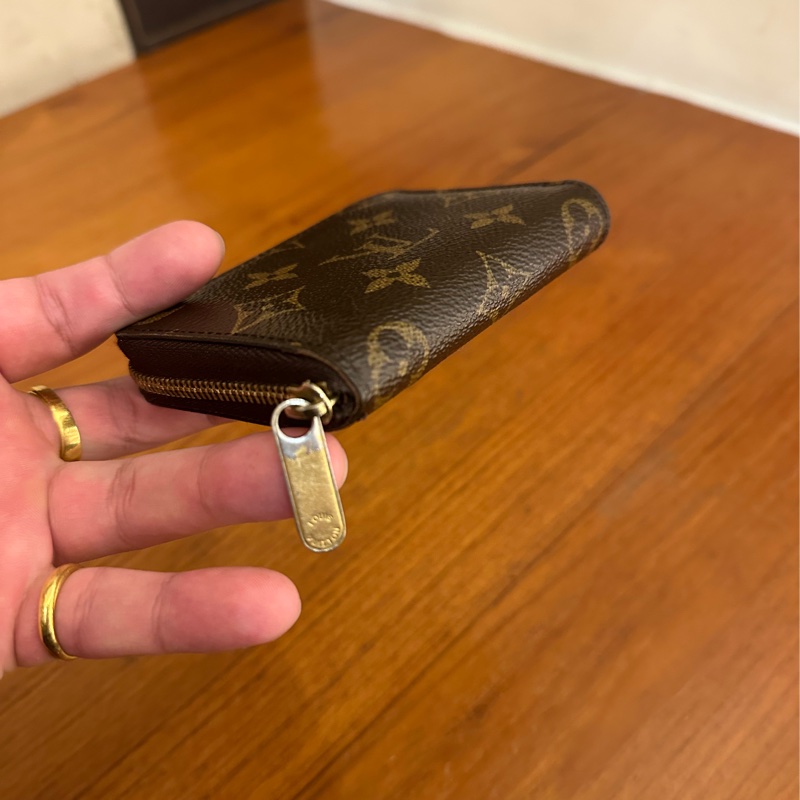 LV 花紋ㄇ拉零錢包-5