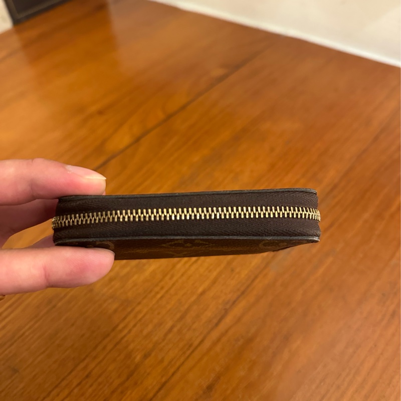 LV 花紋ㄇ拉零錢包-18