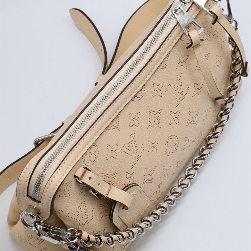 LOUIS VUITTON Hand it all - PM奶油白-4