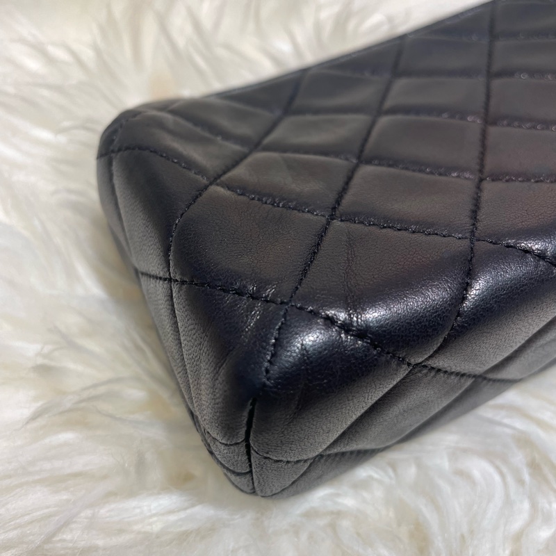 Chanel 黑色羊皮化粧包-2