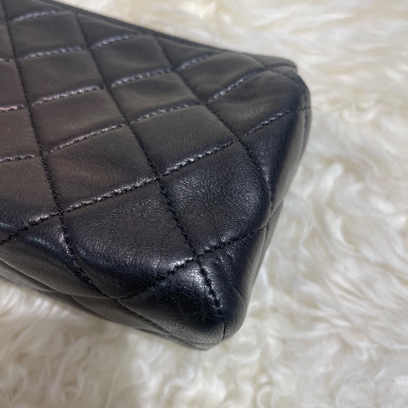 Chanel 黑色羊皮化粧包-3