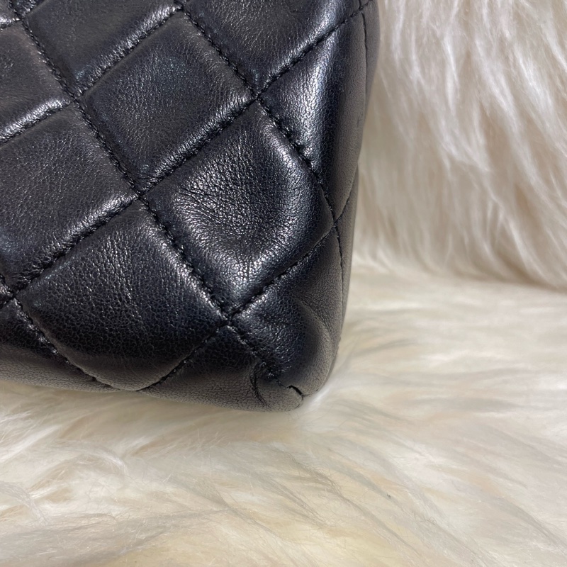 Chanel 黑色羊皮化粧包-5