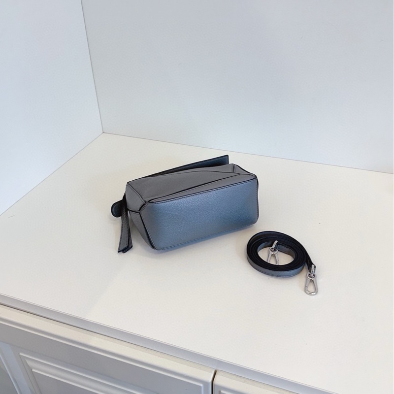 ✨Loewe mini puzzle 灰色 98新🩶-6