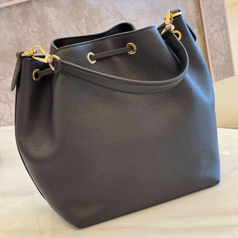 *SHIHNA名牌精品* LV M57687 LOCKME BUCKET BAG 黑色水桶包-3