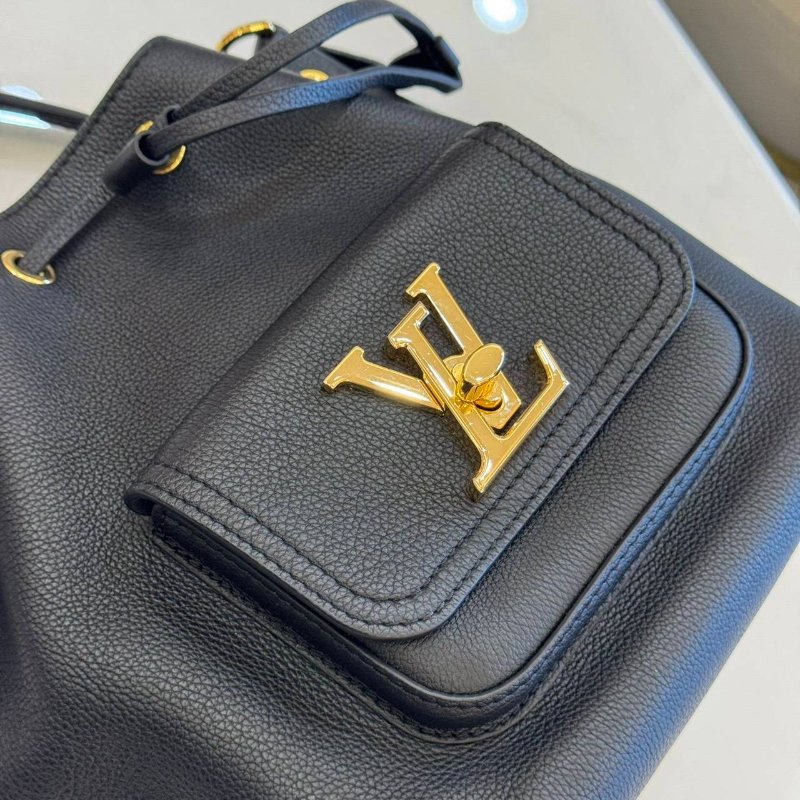 *SHIHNA名牌精品* LV M57687 LOCKME BUCKET BAG 黑色水桶包-5