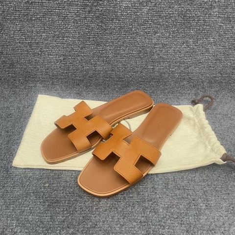 HERMES愛馬仕 Oran 小牛皮 一字拖鞋 女款 棕色38碼