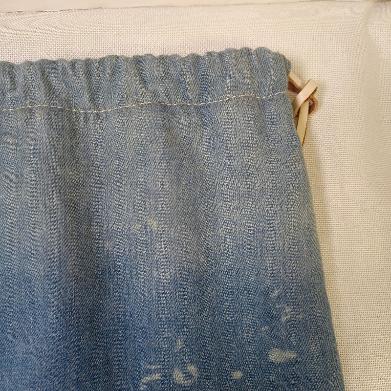 🫅女神購物節狂降(原$12800)‼️只到3/15⏰【8成新】㊣✨ LOEWE ✨羅威(附防塵袋)牛仔 藍色金魚 印花 束口包 手提包 肩背包/二手包/二手精品🌳二手樹屋🌳-16