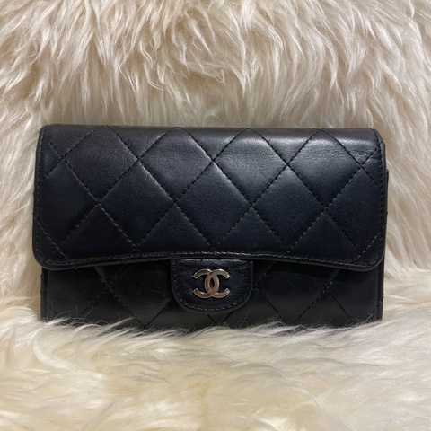 Chanel 羊皮長款咭包