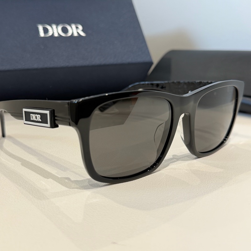 Dior 墨鏡logo 🩶 誰戴誰好看！-3