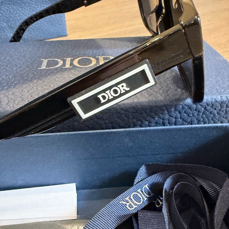 Dior 墨鏡logo 🩶 誰戴誰好看！-24