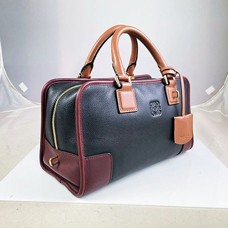 *奢華大道國際精品*【LW223】LOEWE黑拚酒紅色牛皮 AMAZONA 28CM 手提包-1
