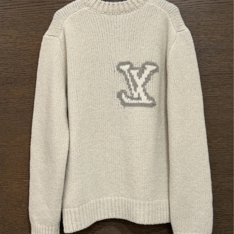 LV 新款泰迪奶油白毛衣-1