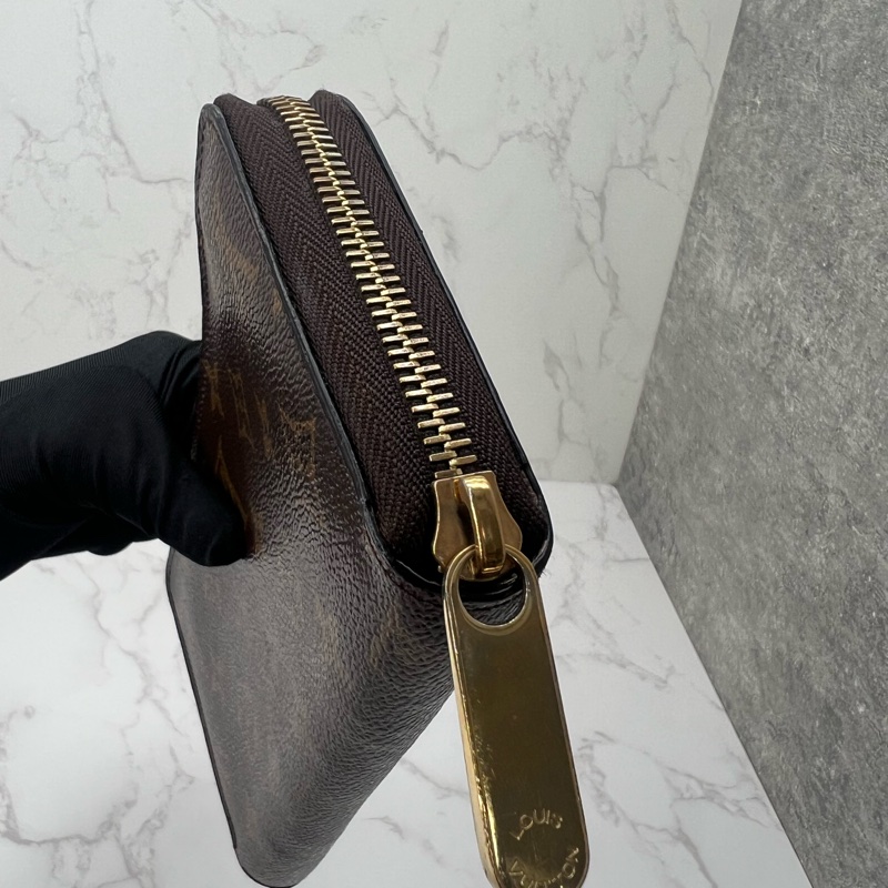 香緹國際精品 843 LV 拉鏈長夾-1