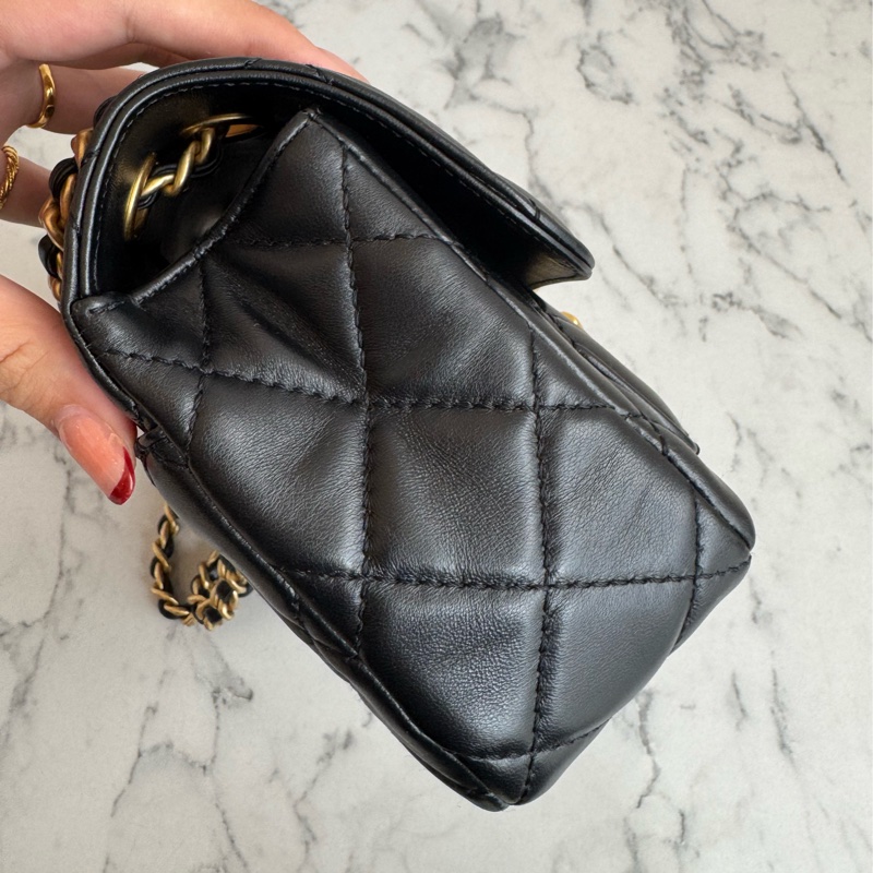 Chanel黑菱格大金雙C前口袋鏈包-3