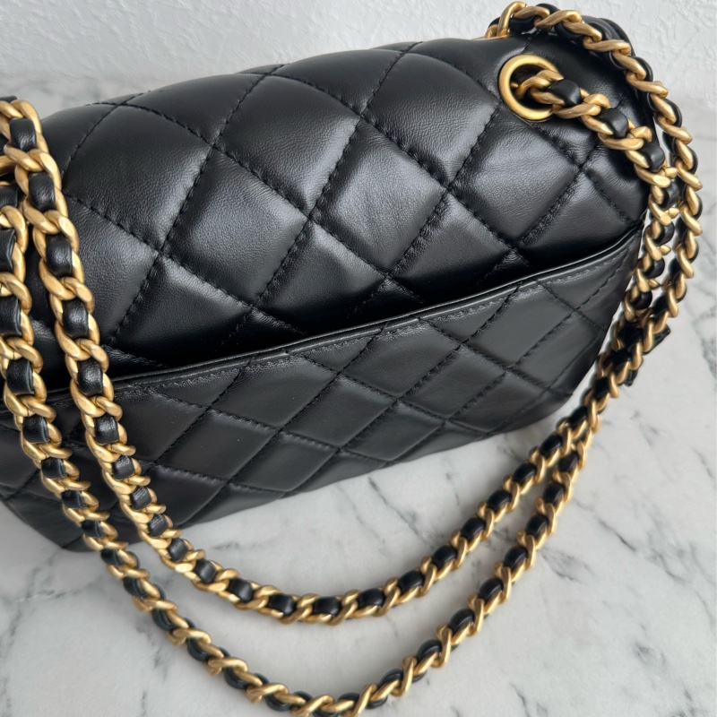 Chanel黑菱格大金雙C前口袋鏈包-20