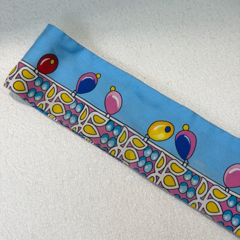 Hermes Twilly 彩色燈泡花朵雙面藍黑拼色絲巾 XB875-1