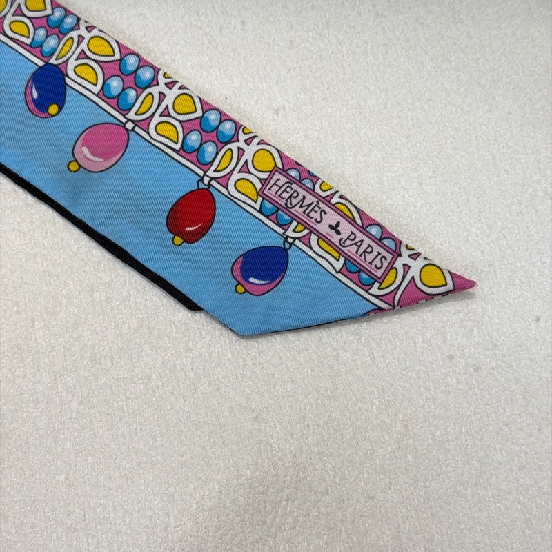 Hermes Twilly 彩色燈泡花朵雙面藍黑拼色絲巾 XB875-6