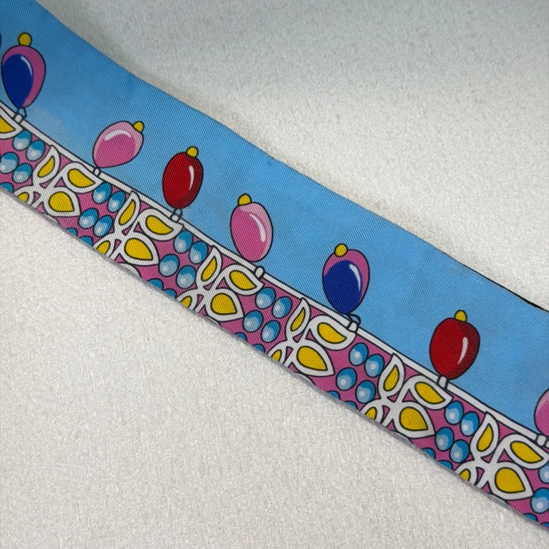 Hermes Twilly 彩色燈泡花朵雙面藍黑拼色絲巾 XB875-16