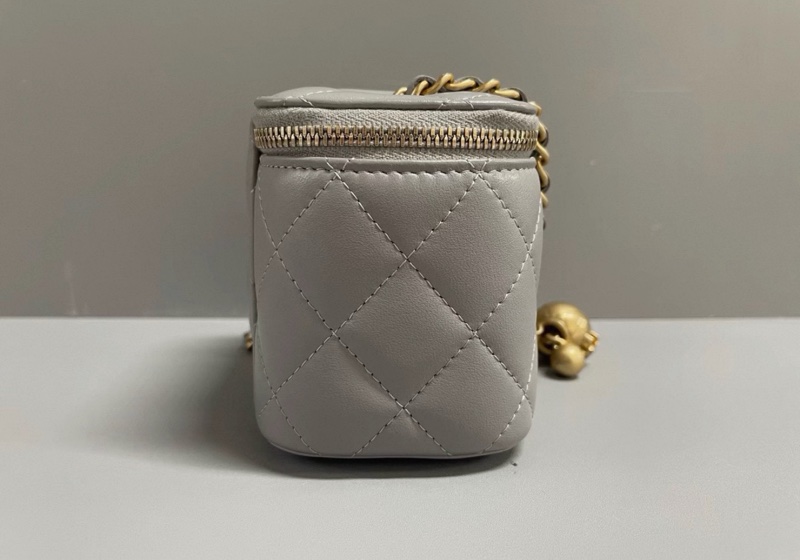 【97新 ✨ 全網最低價！】香奈兒/Chanel 灰色羊皮 金球 小盒子mini 化妝包（下單前先詢問庫存❗️）-2