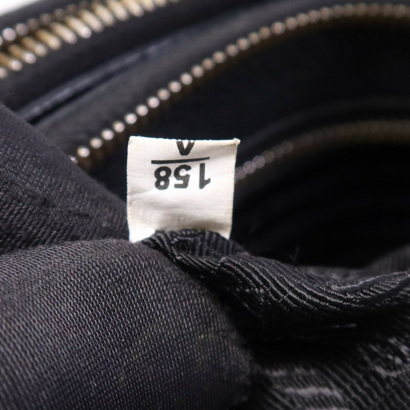 PRADA 牛皮皮革Shoulder Bag金扣肩背袋-8