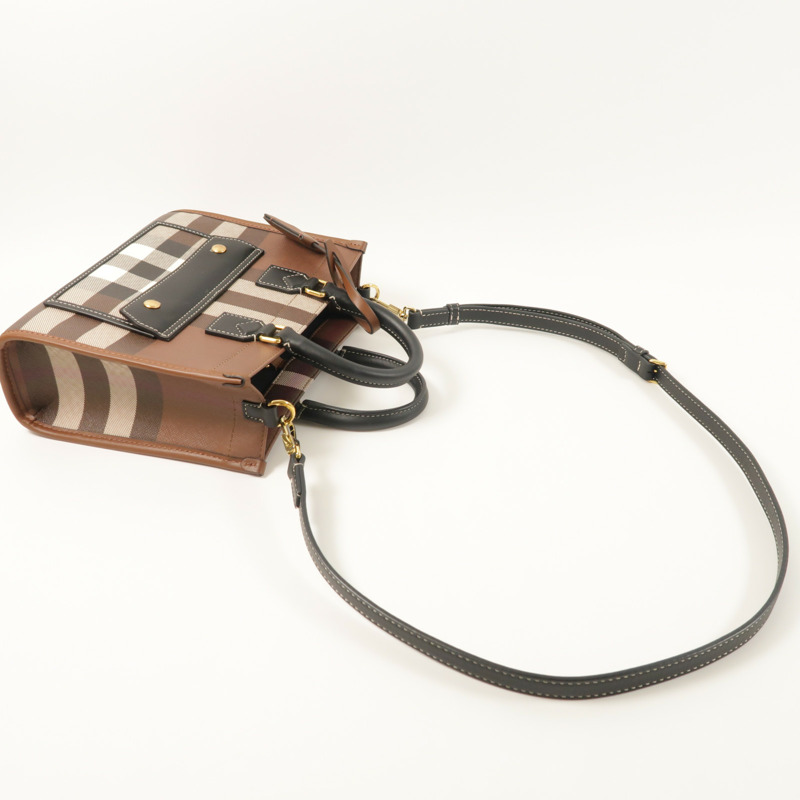 BURBERRY 塗層帆布Mini Freya Tote金扣手挽肩背兩用袋-7