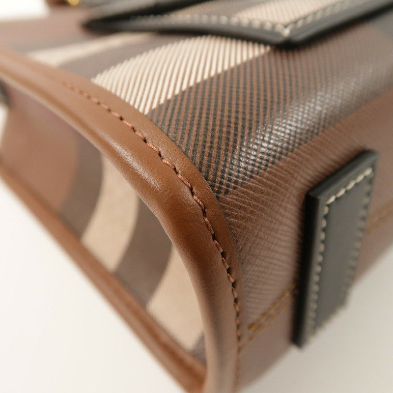 BURBERRY 塗層帆布Mini Freya Tote金扣手挽肩背兩用袋-10