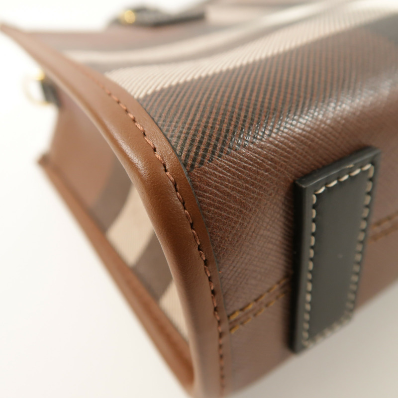 BURBERRY 塗層帆布Mini Freya Tote金扣手挽肩背兩用袋-12