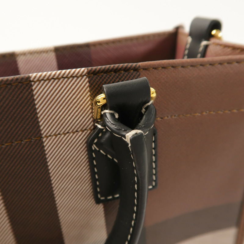 BURBERRY 塗層帆布Mini Freya Tote金扣手挽肩背兩用袋-14