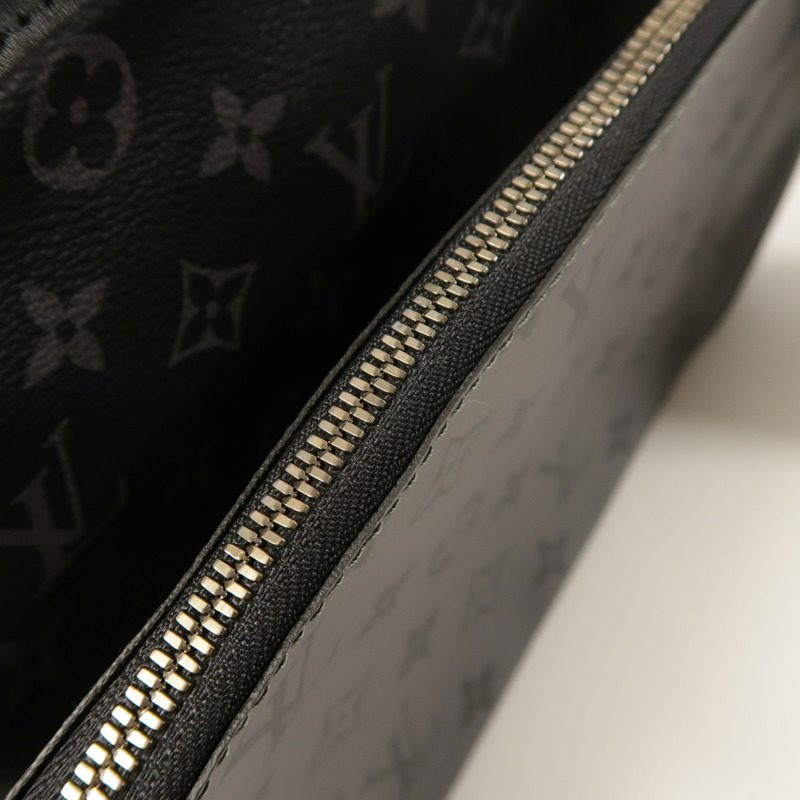 LOUIS VUITTON Monogram Eclipse Reverse Trio Messenger銀扣肩背袋灰色-15
