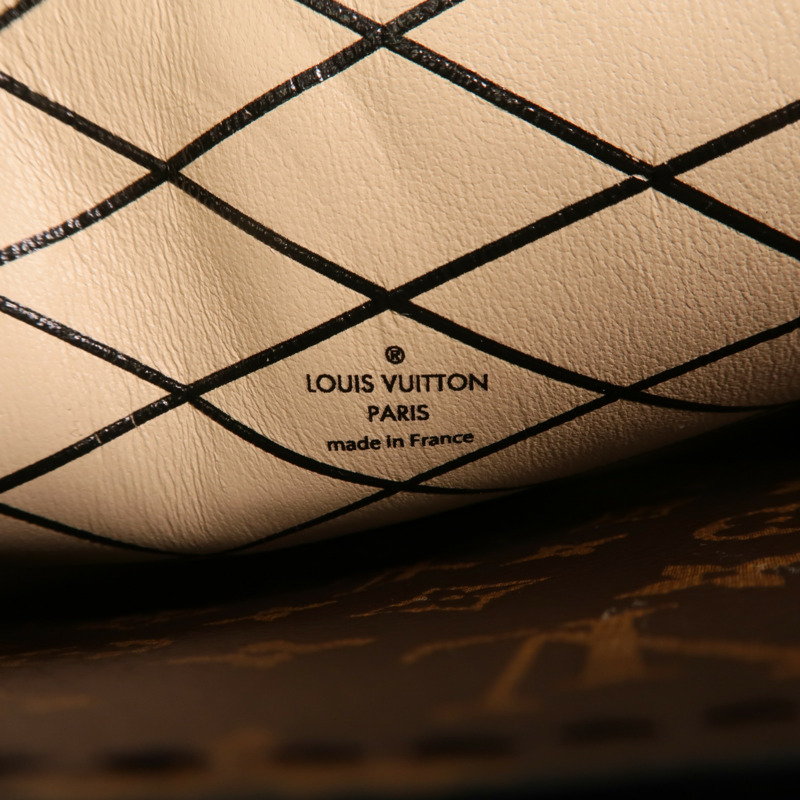 LOUIS VUITTON Monogram Reverse Trunk Clutch金扣鏈帶肩背袋-5