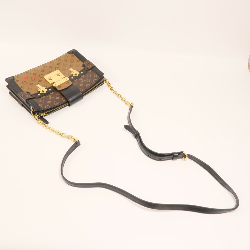 LOUIS VUITTON Monogram Reverse Trunk Clutch金扣鏈帶肩背袋-6