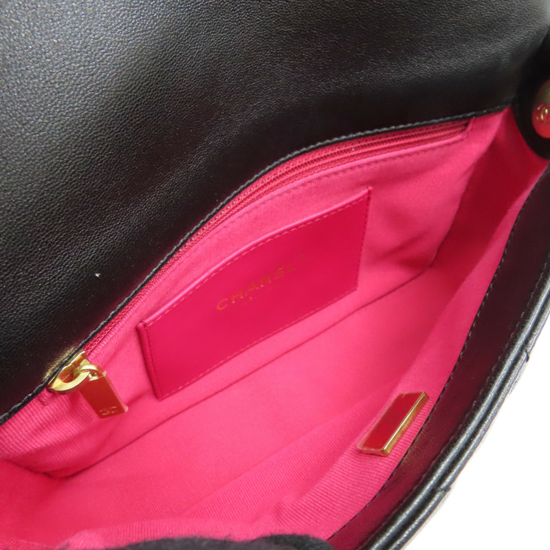 黑色 菱格紋 羊皮 鍊帶 愛心琺瑯釦方 Small Flap 肩背包【CHANEL 香奈兒】 AS3979-4