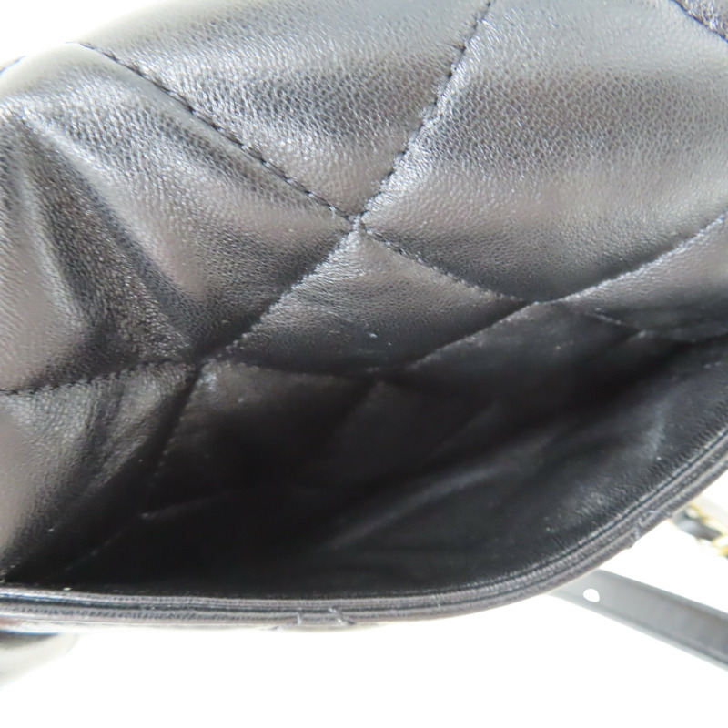 黑色 菱格紋 羊皮 鍊帶 愛心琺瑯釦方 Small Flap 肩背包【CHANEL 香奈兒】 AS3979-7